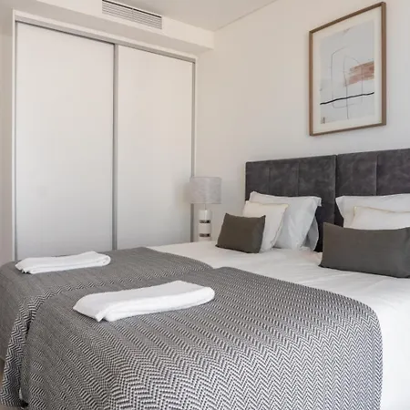 Peralta - Stunning With Private Pool 03 לוריניה
